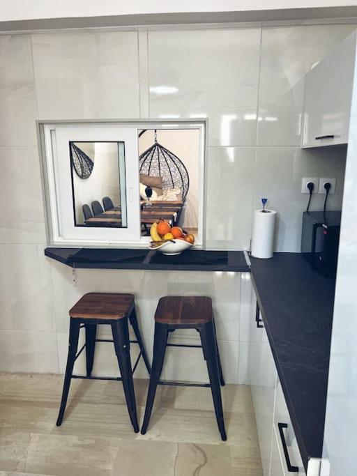 Minimal 3Br Apartment In Афіни Екстер'єр фото