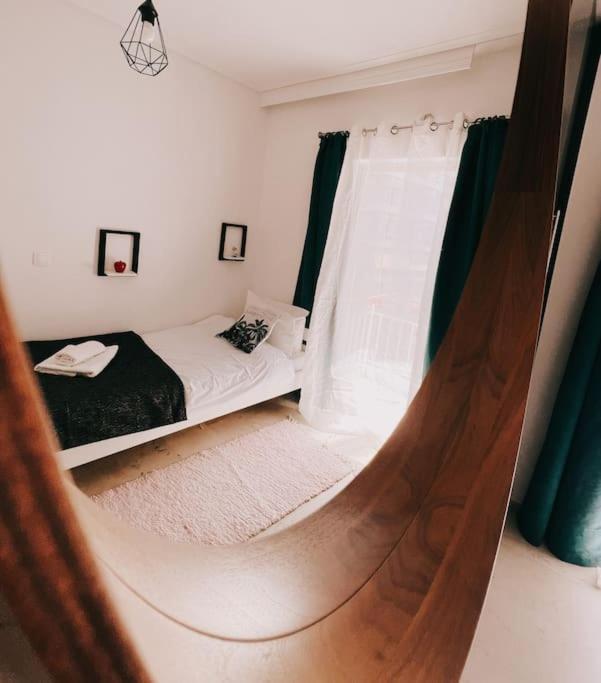 Minimal 3Br Apartment In Афіни Екстер'єр фото