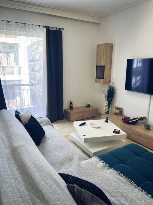 Minimal 3Br Apartment In Афіни Екстер'єр фото